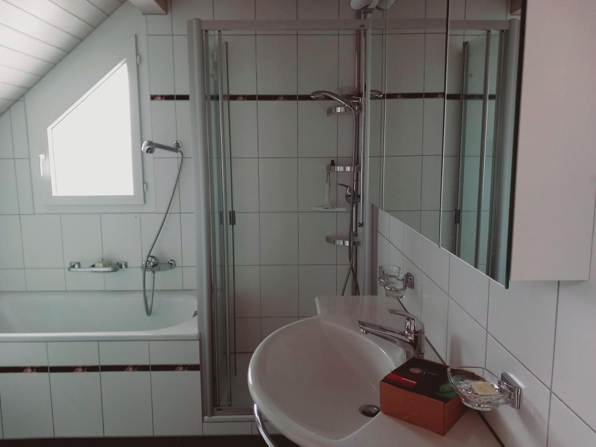 Gemuetliches Zimmer In Muntelier Nahe Am Seeアパートメント エクステリア 写真