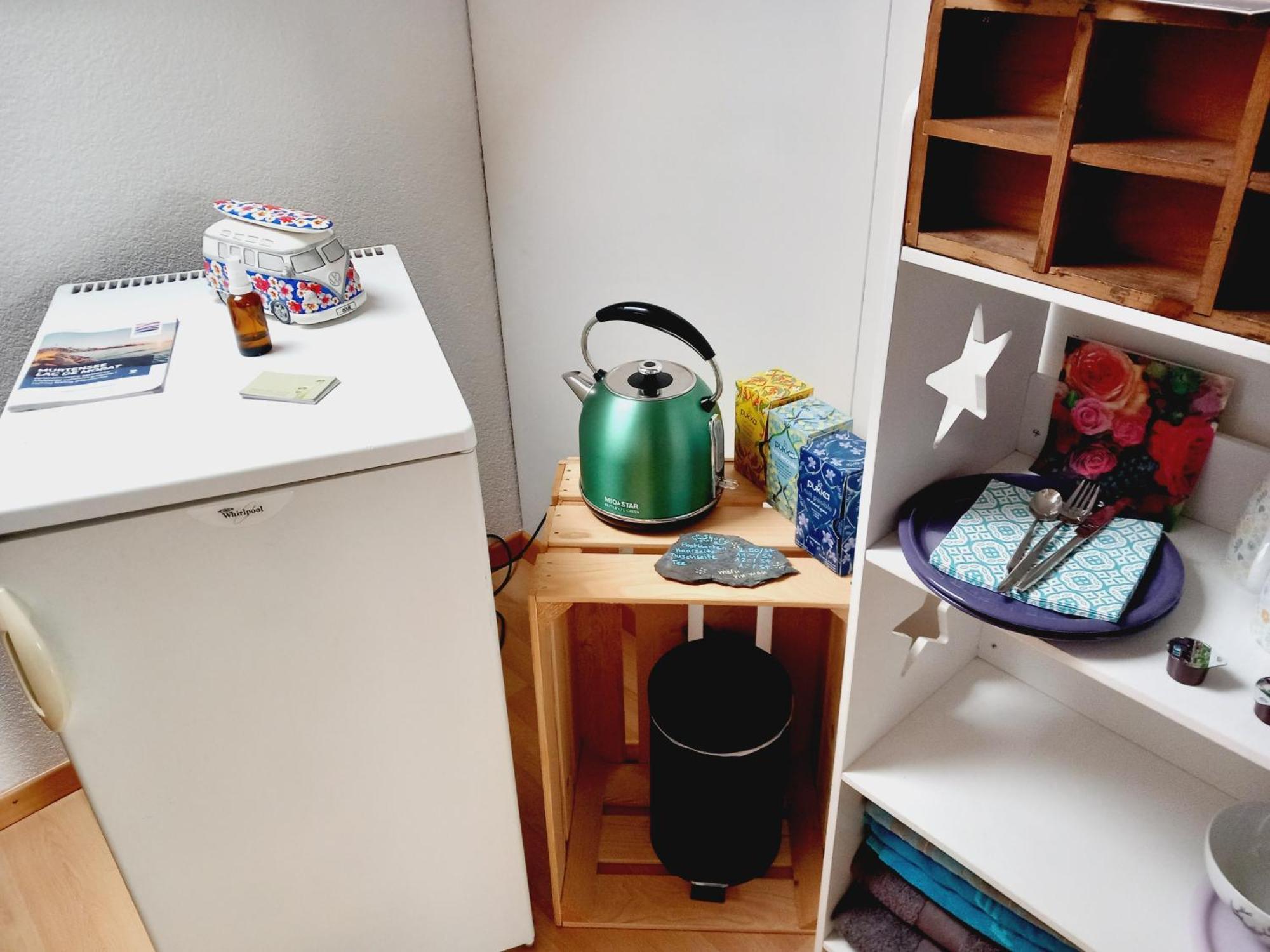 Gemuetliches Zimmer In Muntelier Nahe Am Seeアパートメント エクステリア 写真